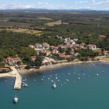 Nena Guest house 3*