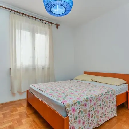 Guest house Nena Karigador