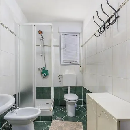 Nena Guest house Karigador