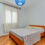 Gostinjska kuća Nena Karigador